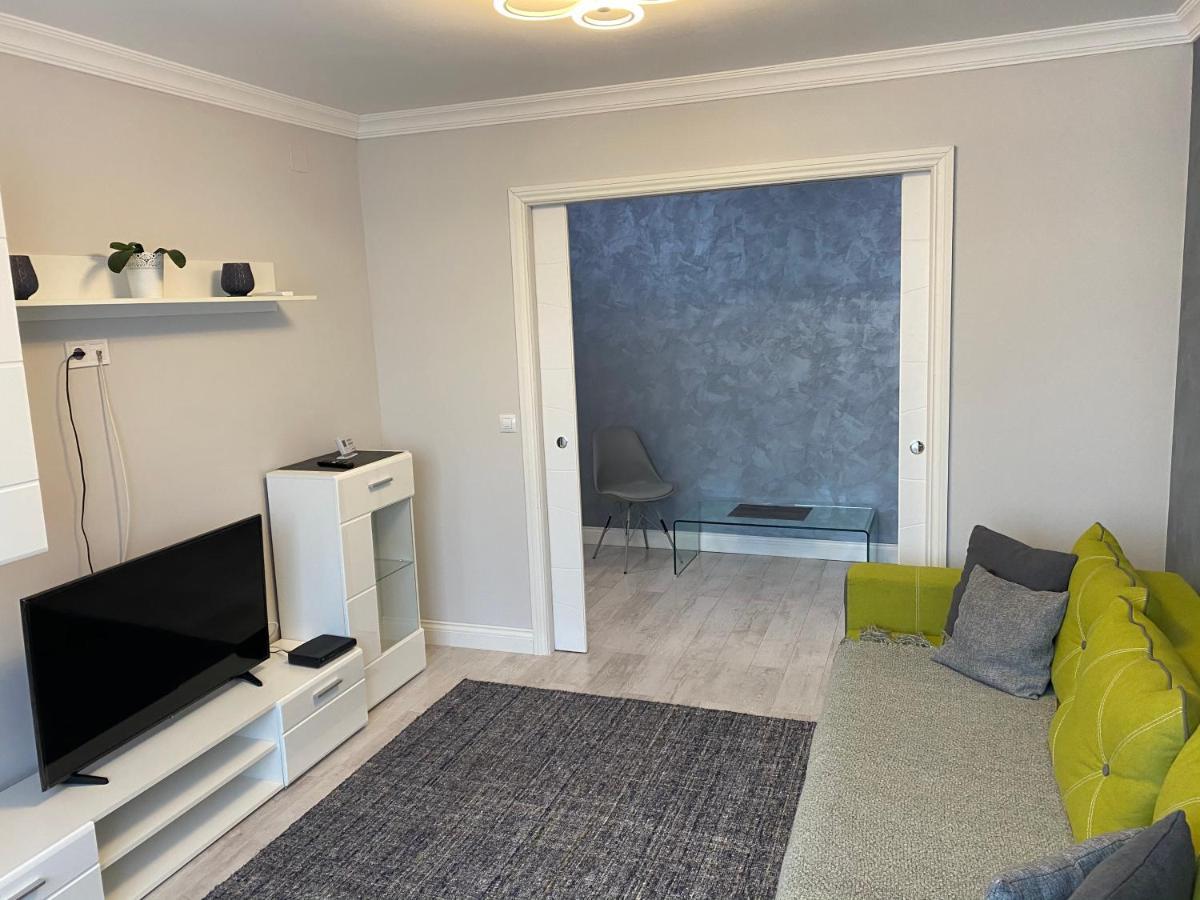 Gabi Apartament Suceava Exterior foto
